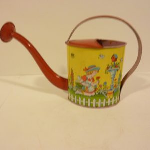 (134) ORIGINAL - CHEIN WATERING CAN - 1940'S - 7 INCHES TALL